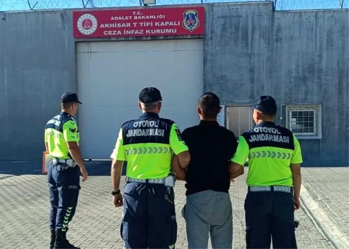 27 yil hapis cezali firari yakalandi sFwTp5qr
