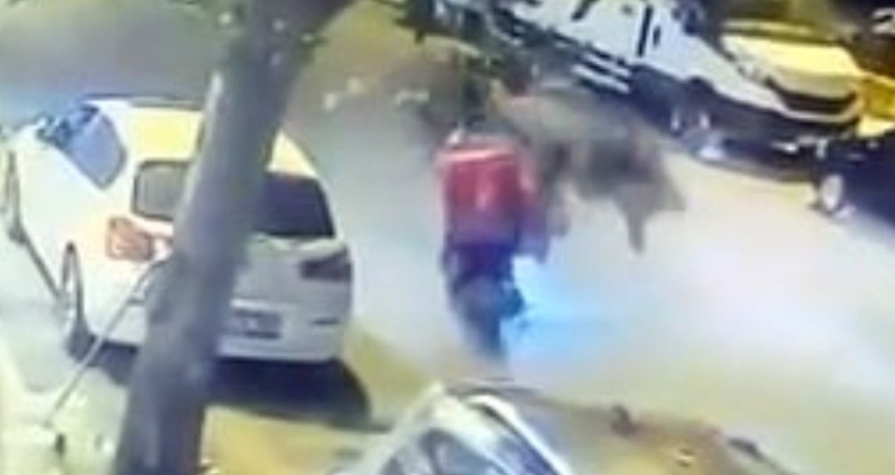 avcilarda iki motosiklet kafa kafaya carpisti 1 yarali wWPFpINz