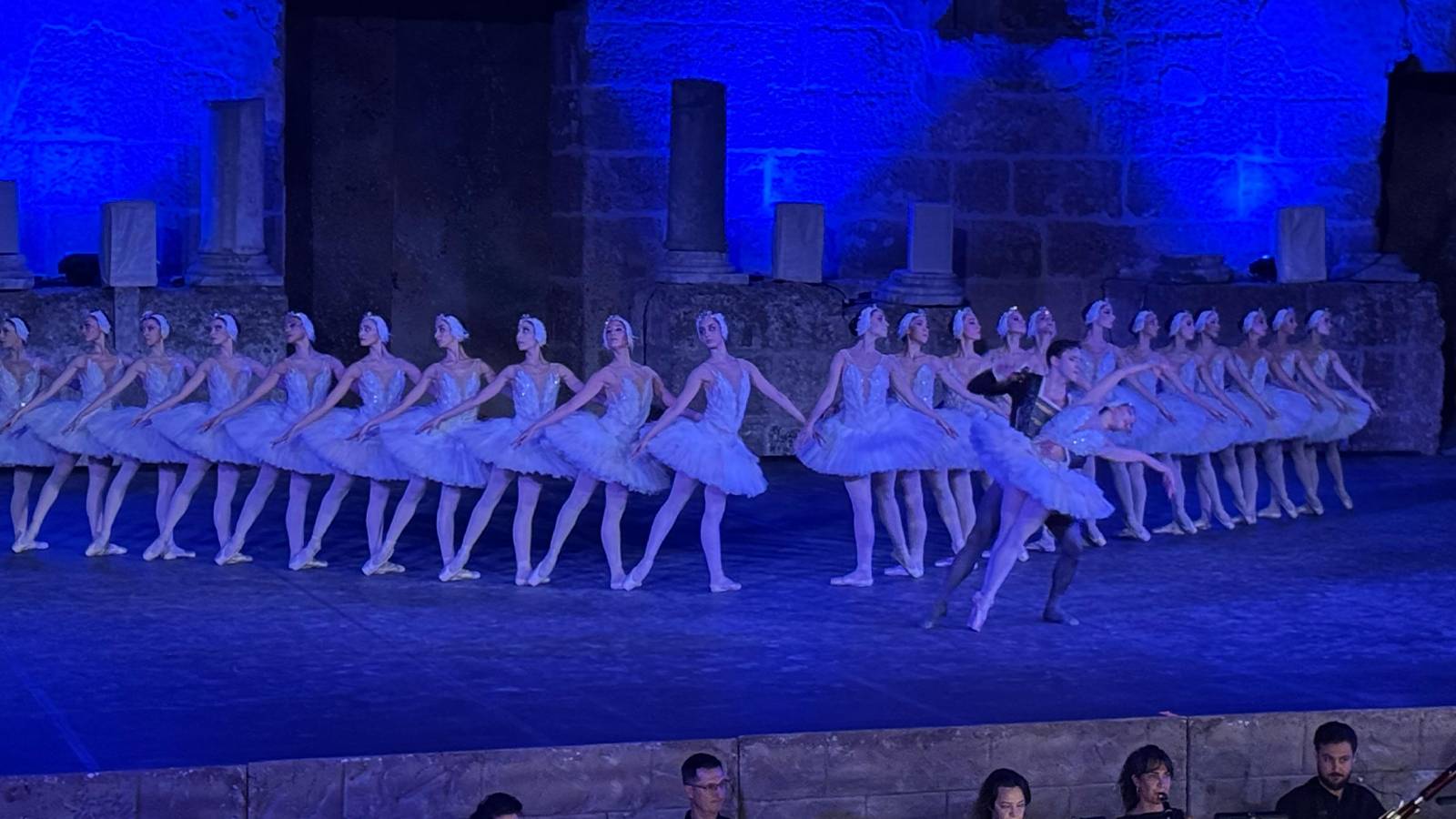 kugu golu balesi aspendos antik tiyatrosuda sahnelendi C7EnxmMf