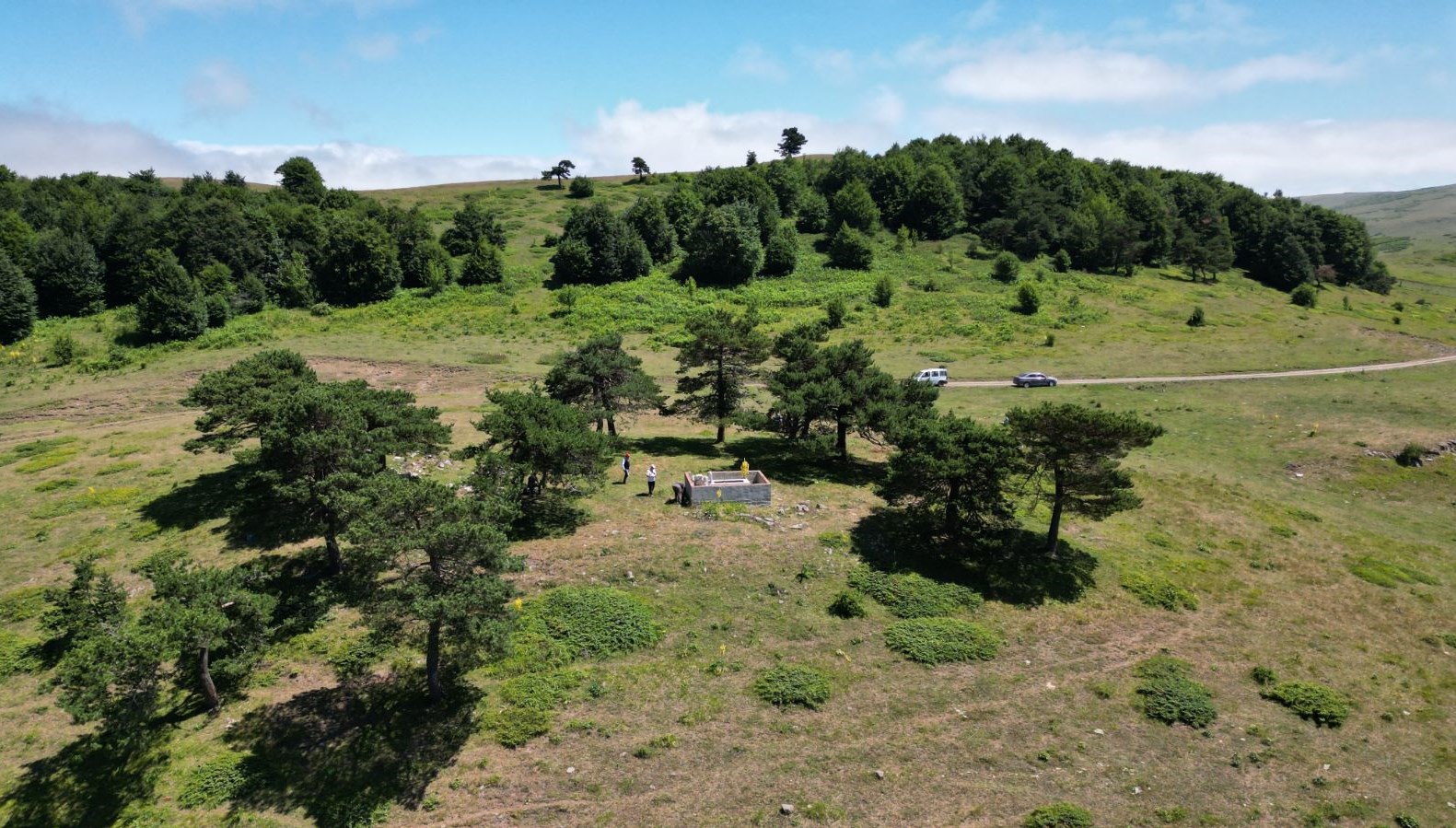 tokatta asirlik durak yalniz cam turbesine ziyaretci akini 41ZTIUCW