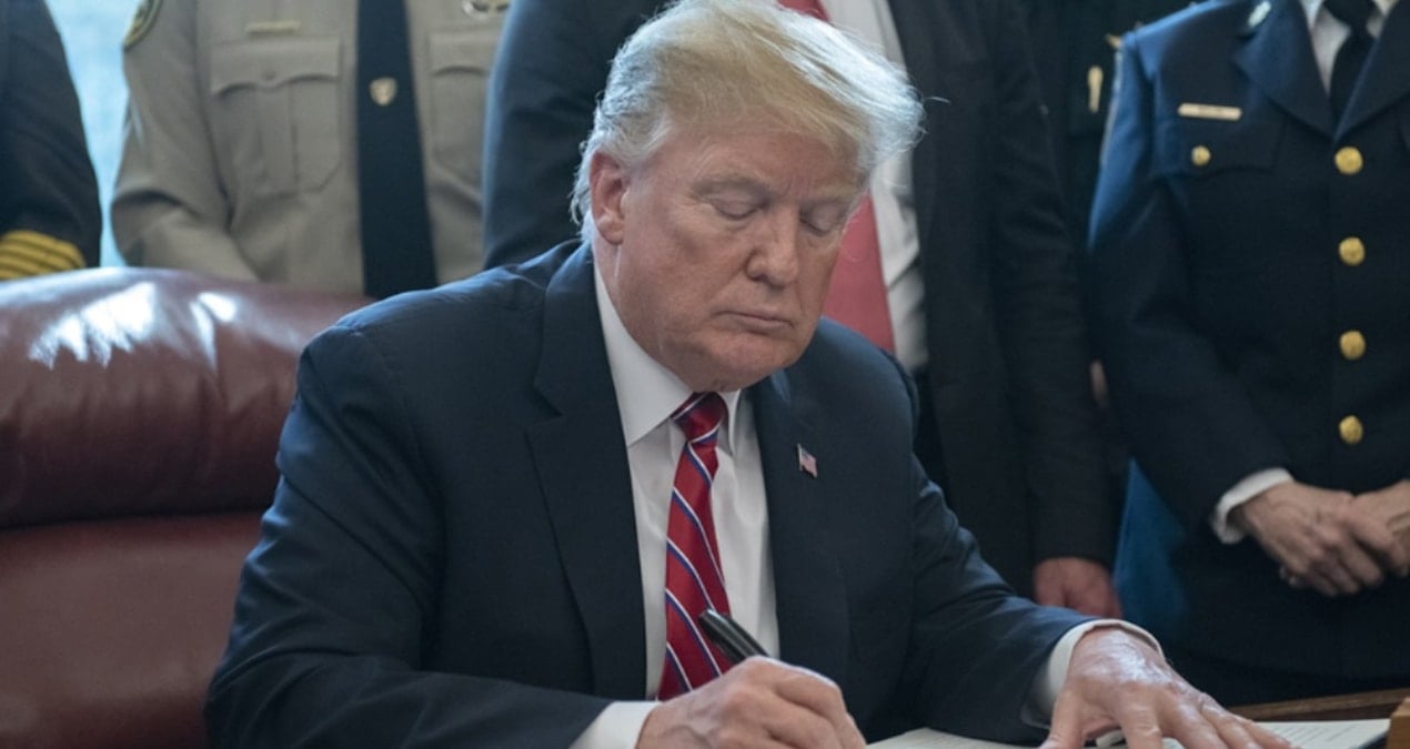 trump yonetimi h 1b calisma vizelerine 100 bin dolarlik basvuru ucreti getirecek 21KZUOtM