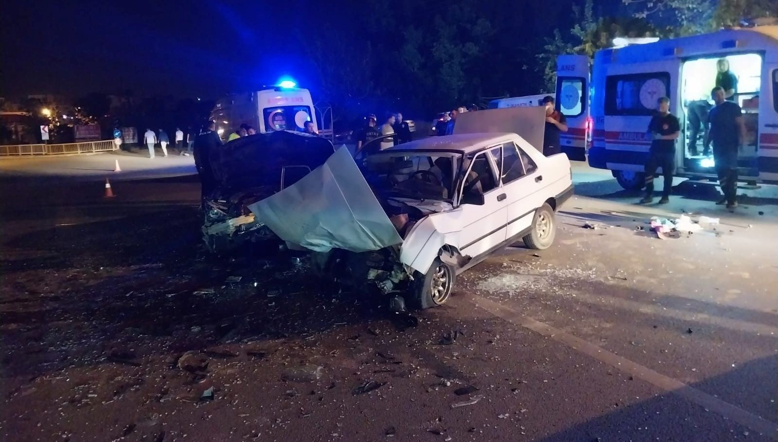 hatayda trafik kazasi 6 yarali dnSB56Zd