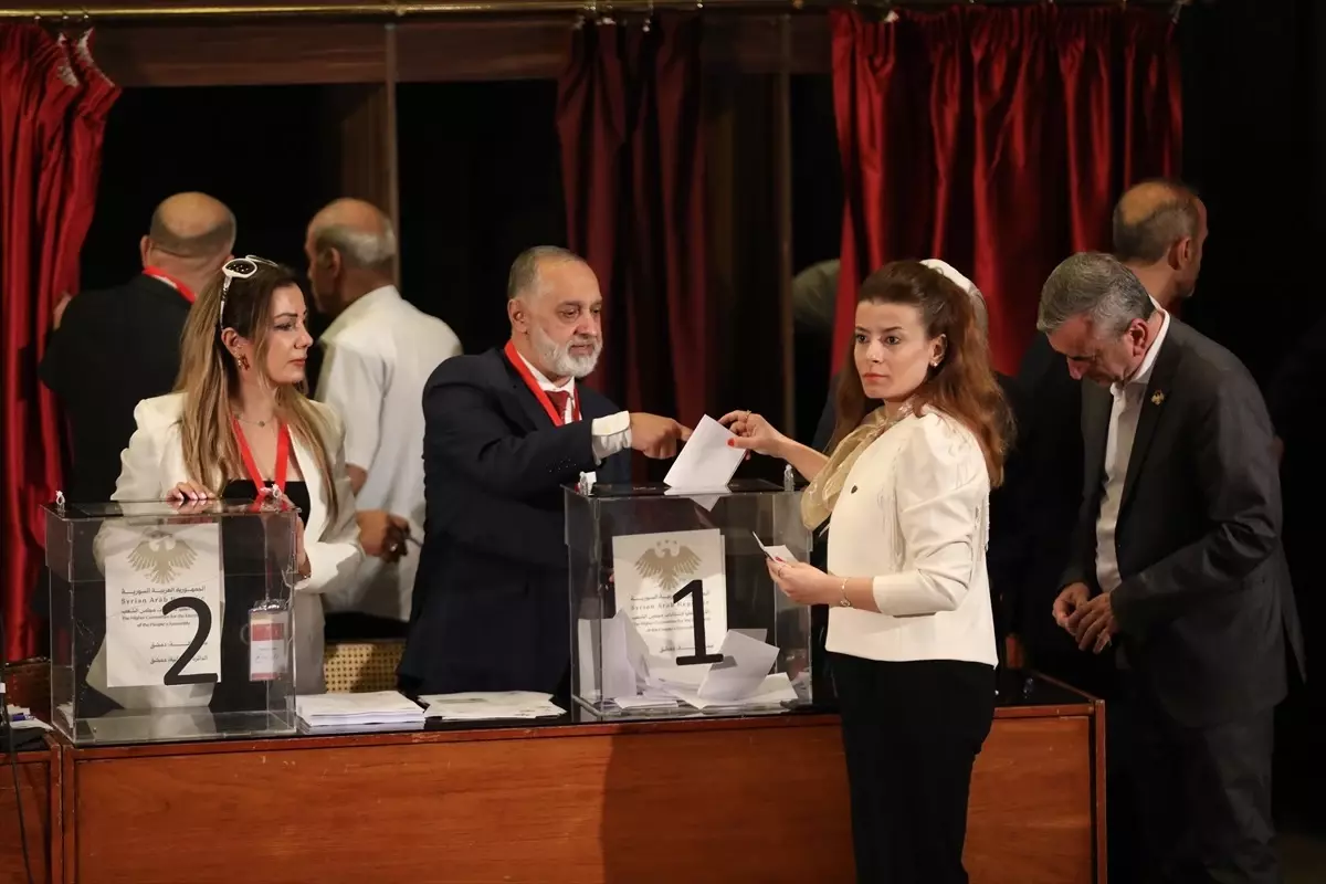 suriyede halk meclisi secimleri devam ediyor YpKpLmuI