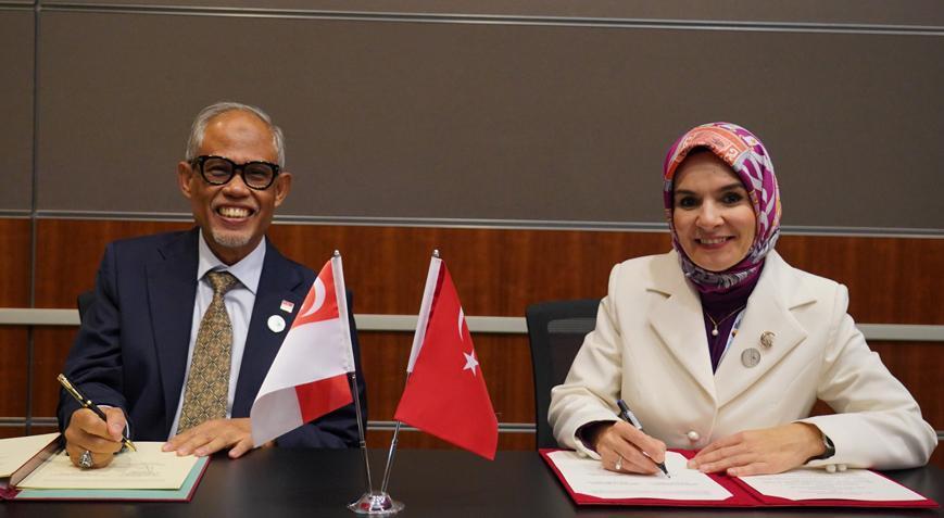 bakan goktas turkiyenin doha buyukelciligini ziyaret etti mYXUmIiK.jpg