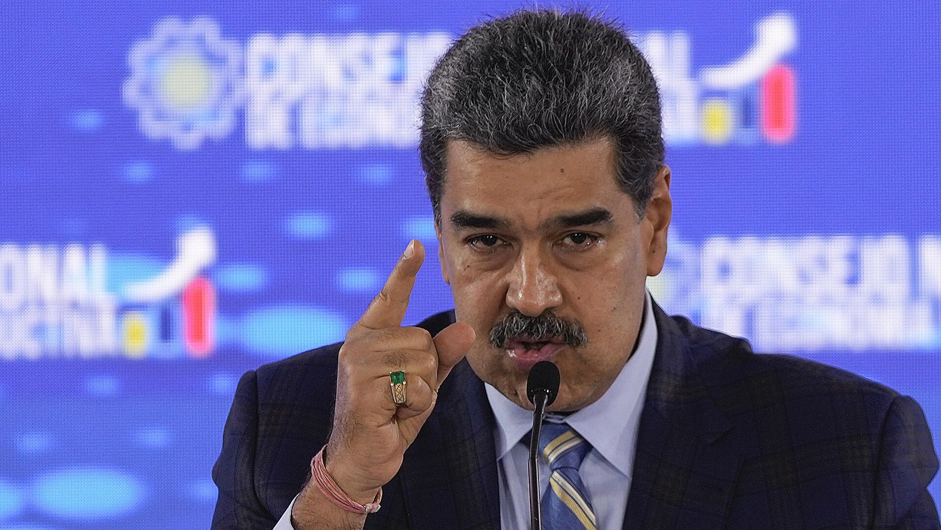 madurodan onay abdnin saldirmasi halinde venezuella silahla karsilik verecek zCUppTgc.jpg