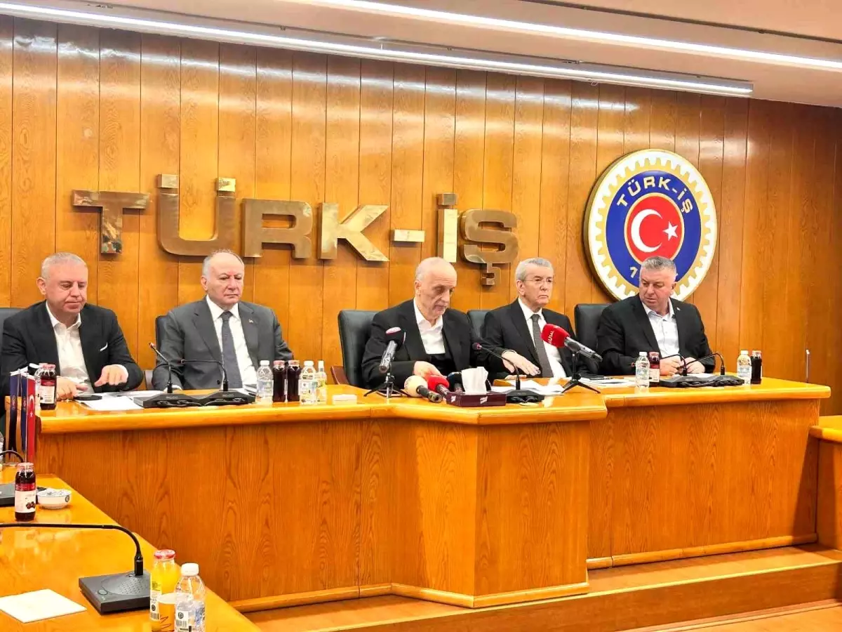 turk is asgari ucret tespit komisyonuna katilmayacagiz 9j6a47Vs.jpg