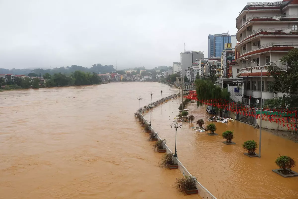 vietnamda sel felaketi 47 olu 130 yarali Dl8nPCgQ.jpg