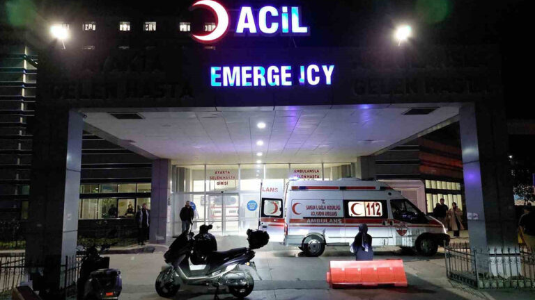 4uncu-kattan-dusen-kadin-agir-yaralandi-8nCv1vOL