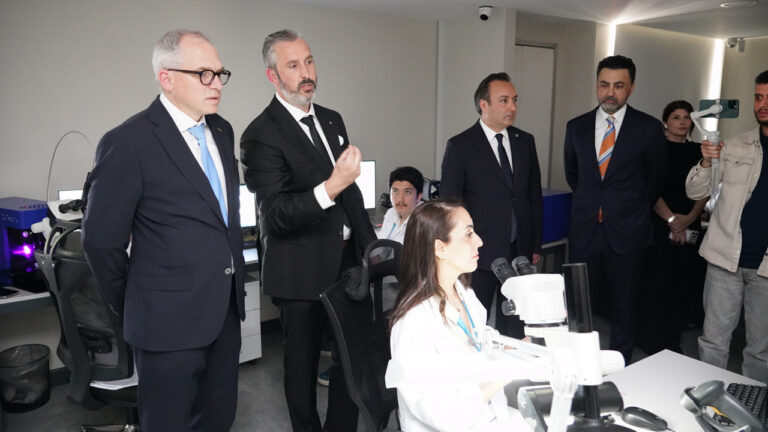 hrd-antwerp-turkiyenin-yeni-merkez-ofisi-istanbulda-acildi-EryVRcBe