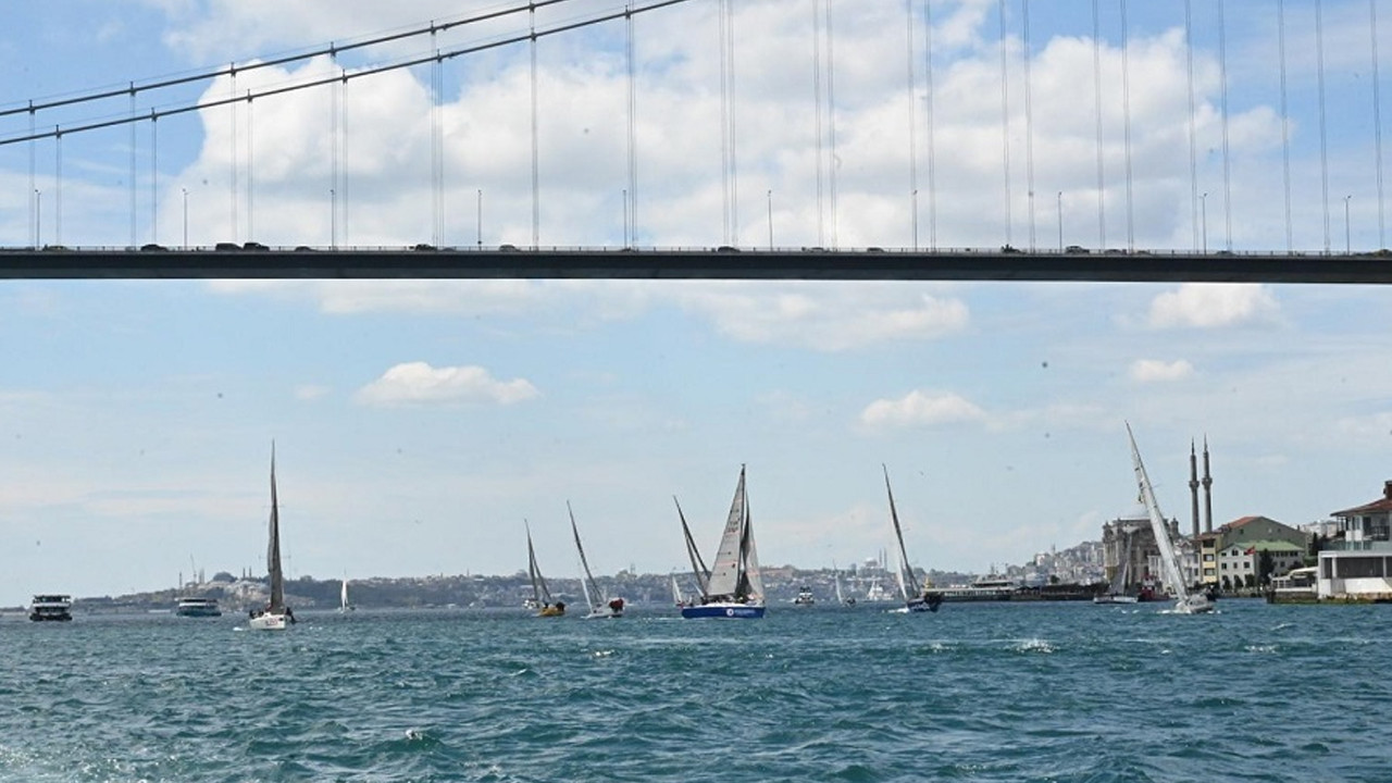 İstanbul Boğazı’nda Yelken Coşkusu
